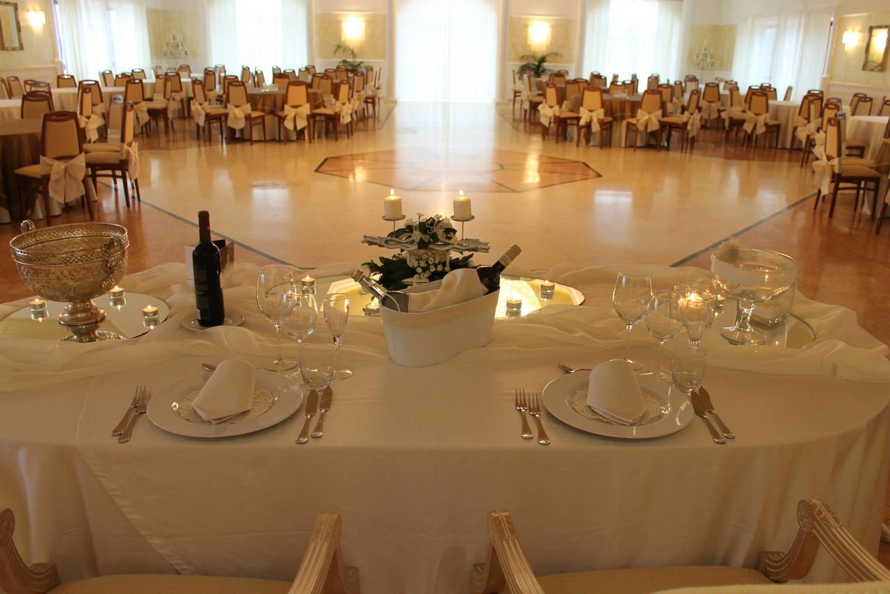Hotel Agri Resort "Agora" Castelluccio dei Sauri Dış mekan fotoğraf