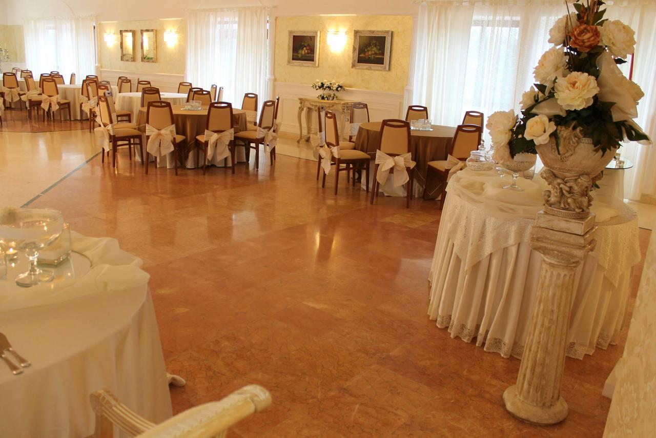 Hotel Agri Resort "Agora" Castelluccio dei Sauri Dış mekan fotoğraf