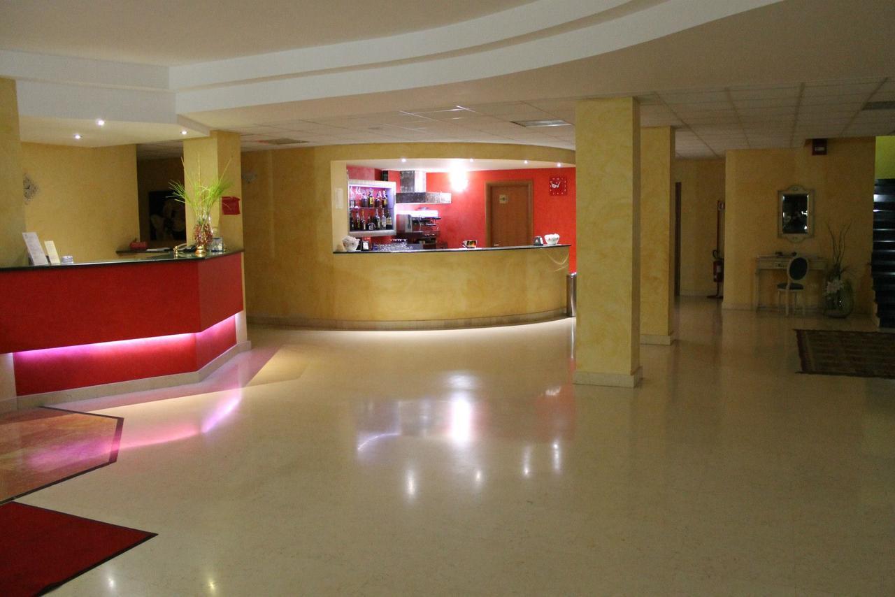 Hotel Agri Resort "Agora" Castelluccio dei Sauri Dış mekan fotoğraf