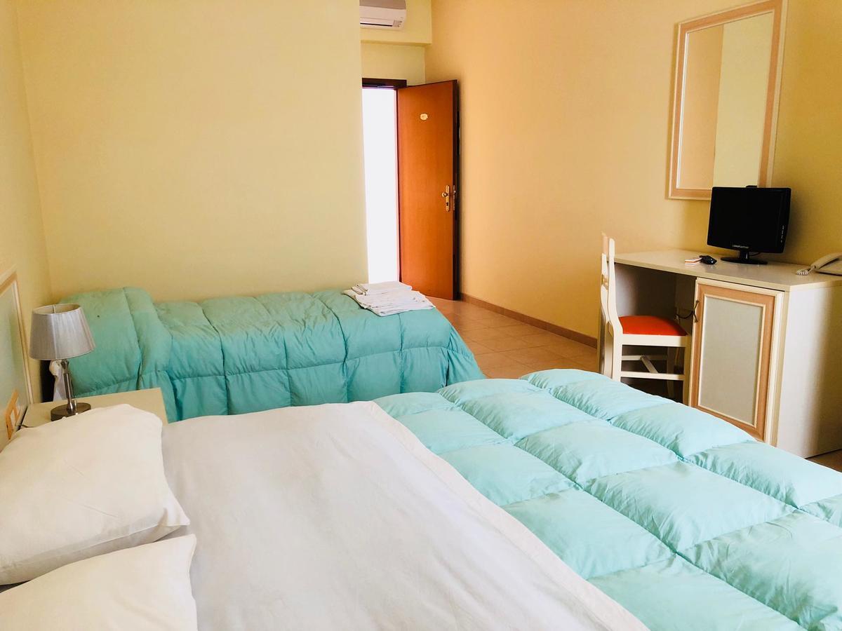 Hotel Agri Resort "Agora" Castelluccio dei Sauri Dış mekan fotoğraf