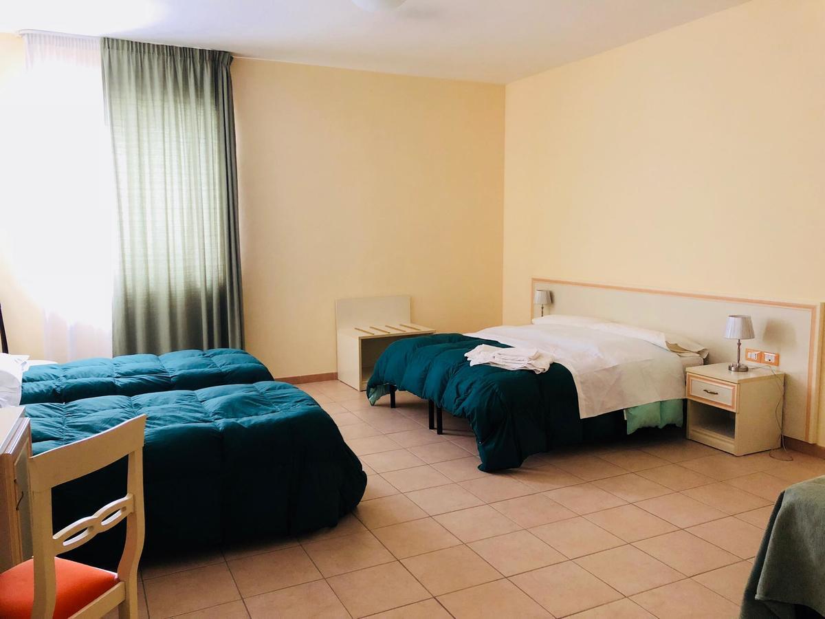 Hotel Agri Resort "Agora" Castelluccio dei Sauri Dış mekan fotoğraf